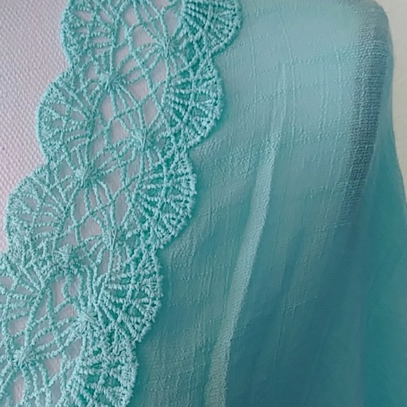 NWT. Crochet Trim Kimono Cover-Up. One Size - Picture 3 of 5
